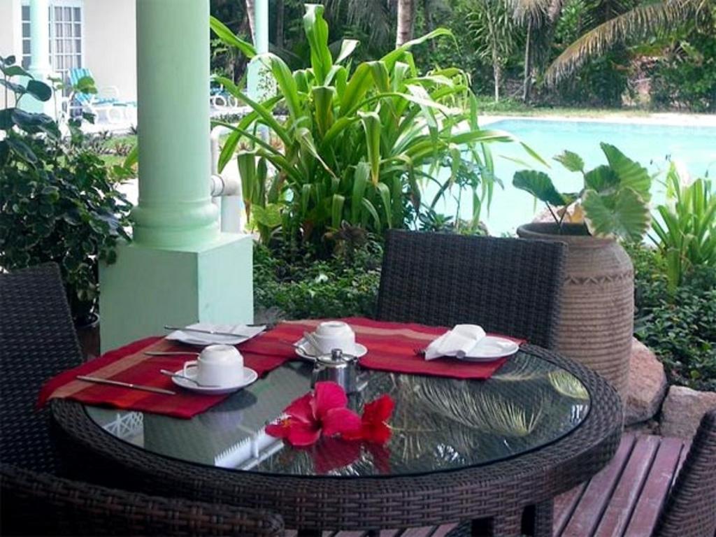 Palm Beach Hotel Grand Anse  Exterior foto